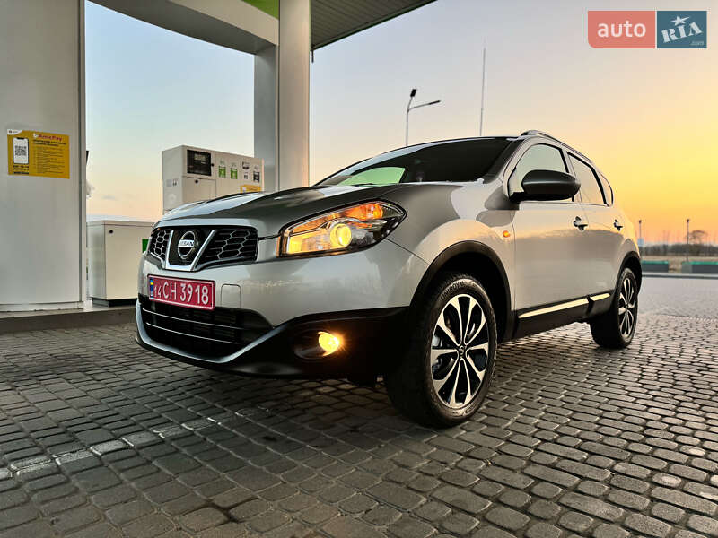 Позашляховик / Кросовер Nissan Qashqai 2012 в Стрию