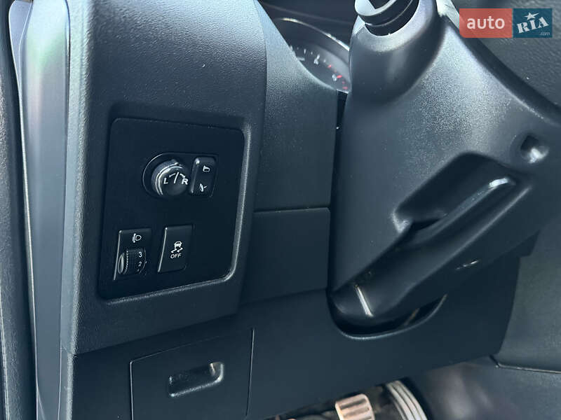 Позашляховик / Кросовер Nissan Qashqai 2012 в Стрию