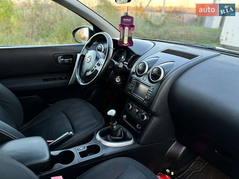 Позашляховик / Кросовер Nissan Qashqai 2012 в Стрию