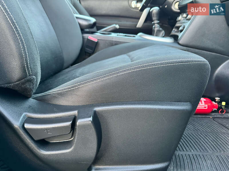 Позашляховик / Кросовер Nissan Qashqai 2012 в Стрию