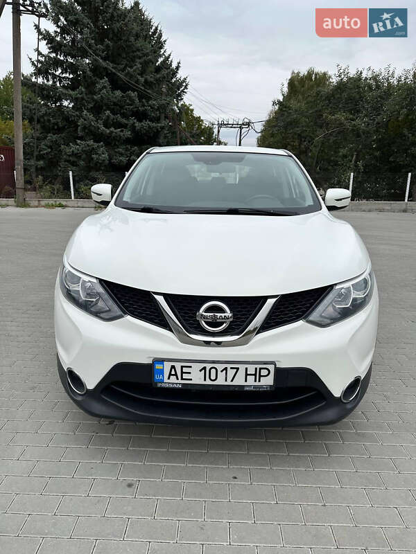 Позашляховик / Кросовер Nissan Qashqai 2015 в Бершаді