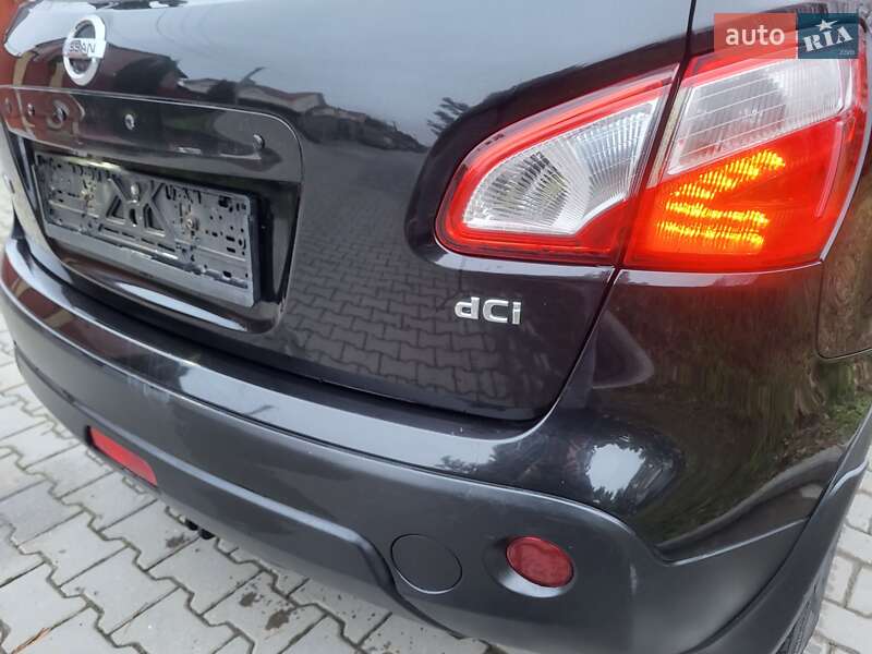 Внедорожник / Кроссовер Nissan Qashqai 2011 в Хмельницком