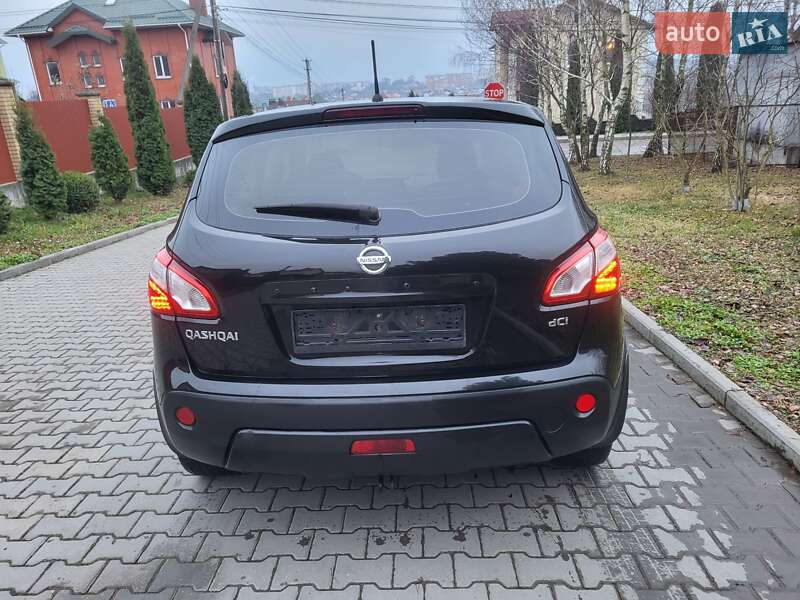 Внедорожник / Кроссовер Nissan Qashqai 2011 в Хмельницком