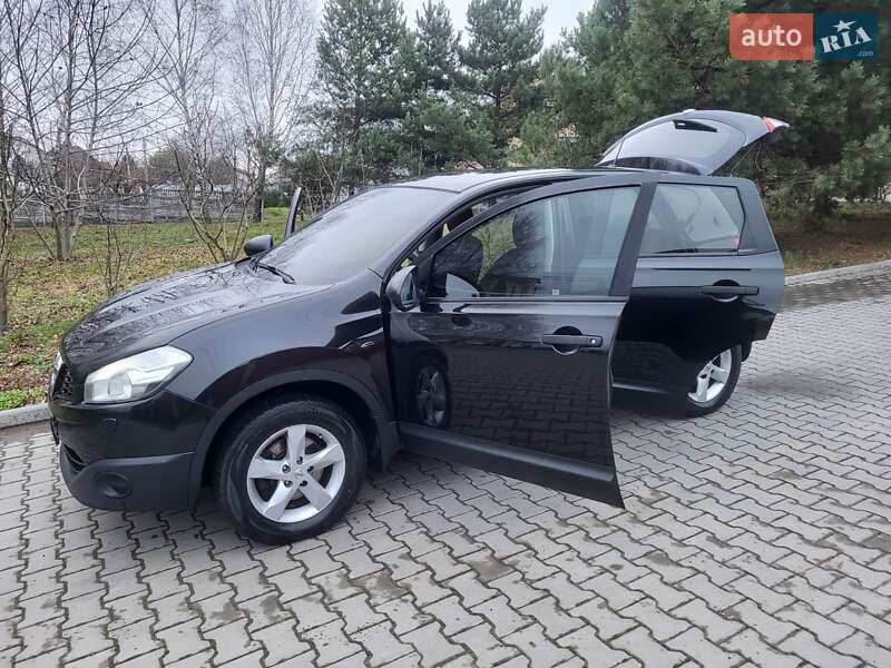 Внедорожник / Кроссовер Nissan Qashqai 2011 в Хмельницком