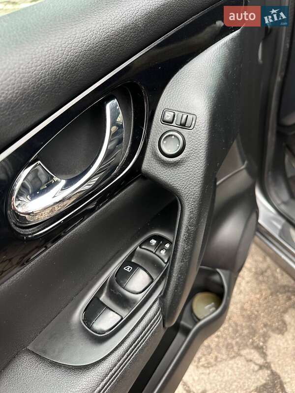 Позашляховик / Кросовер Nissan Qashqai 2014 в Сумах