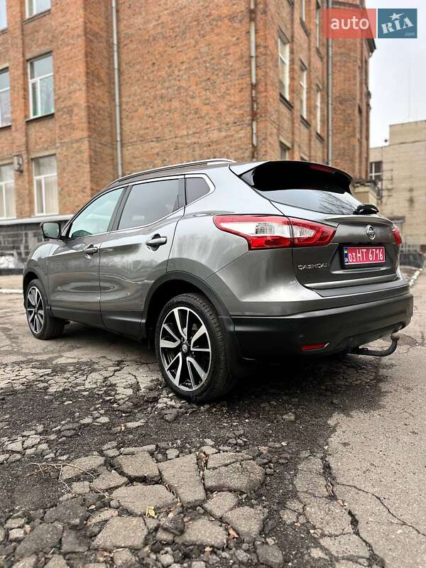 Позашляховик / Кросовер Nissan Qashqai 2014 в Сумах
