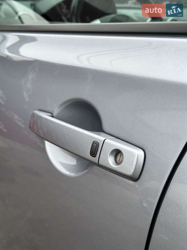 Позашляховик / Кросовер Nissan Qashqai 2011 в Сумах