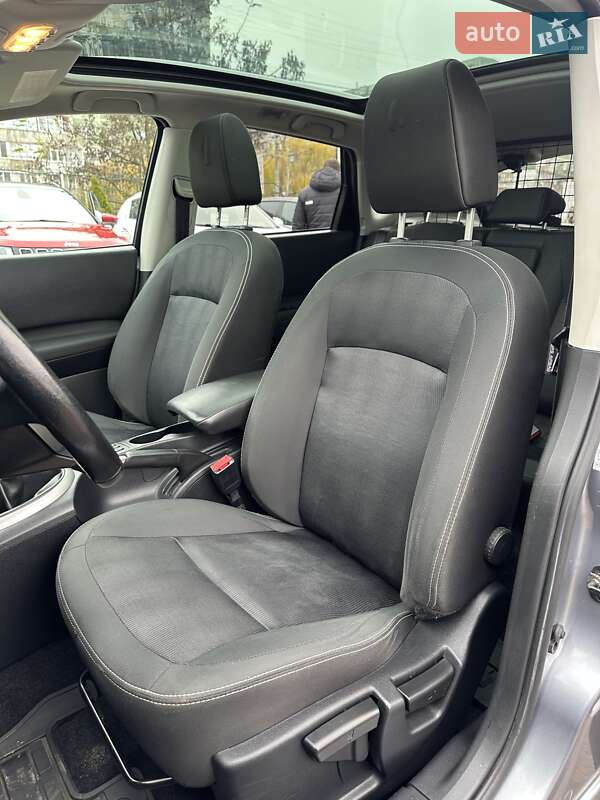 Позашляховик / Кросовер Nissan Qashqai 2011 в Сумах