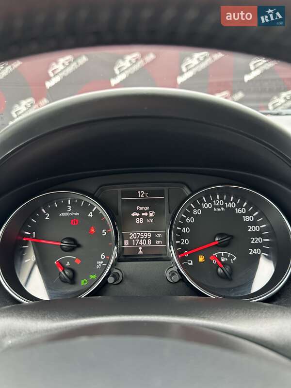 Позашляховик / Кросовер Nissan Qashqai 2011 в Сумах