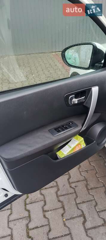 Позашляховик / Кросовер Nissan Qashqai 2008 в Коломиї фото 15 Позашляховик / Кросовер Nissan Qashqai 2008 в Коломиї