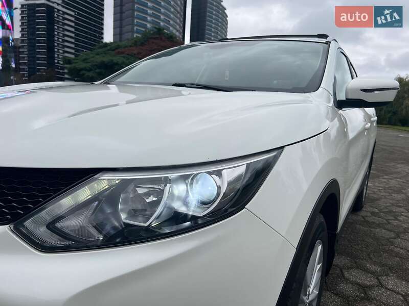 Внедорожник / Кроссовер Nissan Qashqai 2016 в Киеве