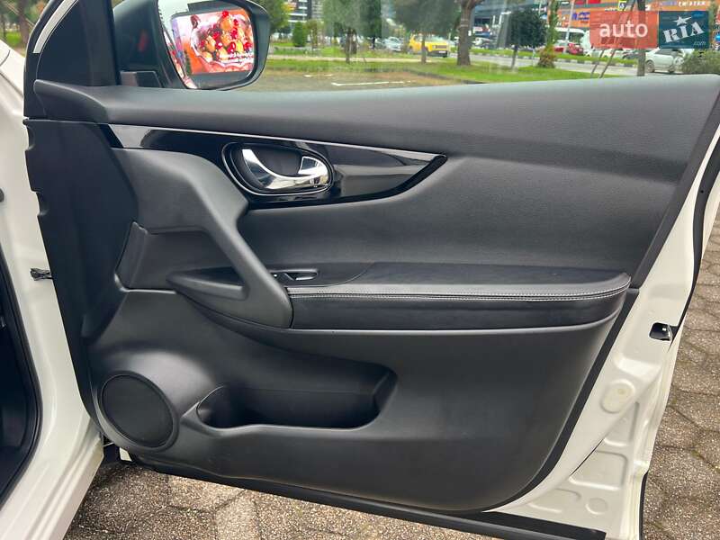 Внедорожник / Кроссовер Nissan Qashqai 2016 в Киеве