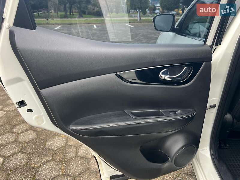 Внедорожник / Кроссовер Nissan Qashqai 2016 в Киеве