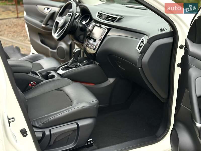 Внедорожник / Кроссовер Nissan Qashqai 2020 в Днепре