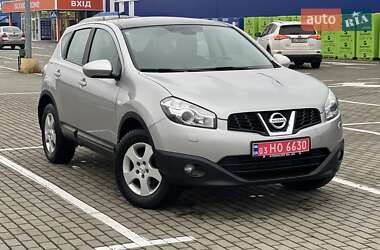 Позашляховик / Кросовер Nissan Qashqai 2011 в Нововолинську