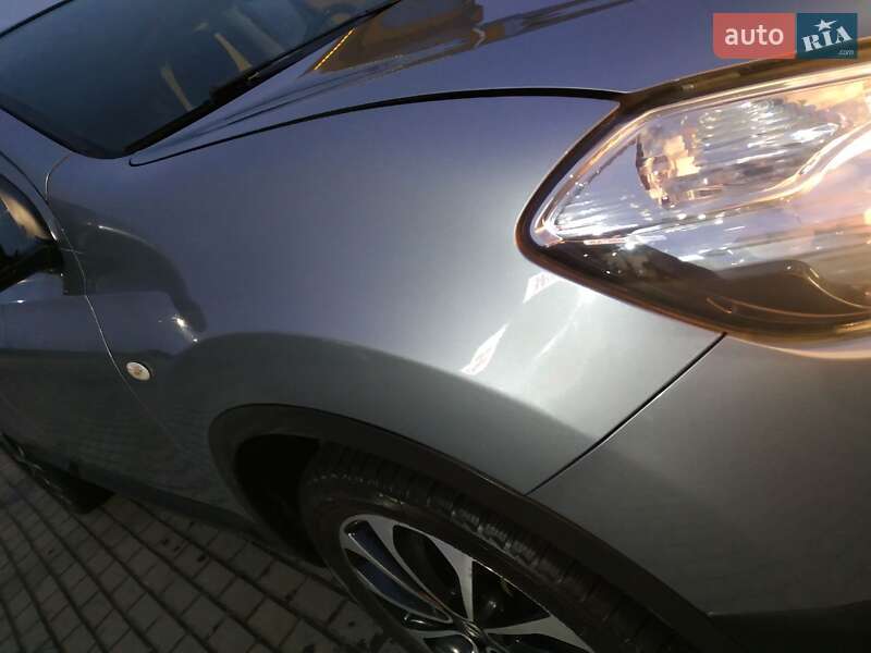 Позашляховик / Кросовер Nissan Qashqai 2011 в Рівному