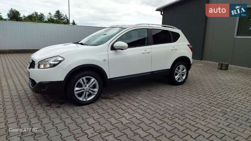 Позашляховик / Кросовер Nissan Qashqai 2012 в Чернівцях фото 8 Позашляховик / Кросовер Nissan Qashqai 2012 в Чернівцях