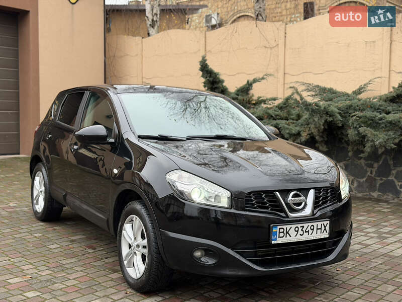 Внедорожник / Кроссовер Nissan Qashqai 2010 в Ровно
