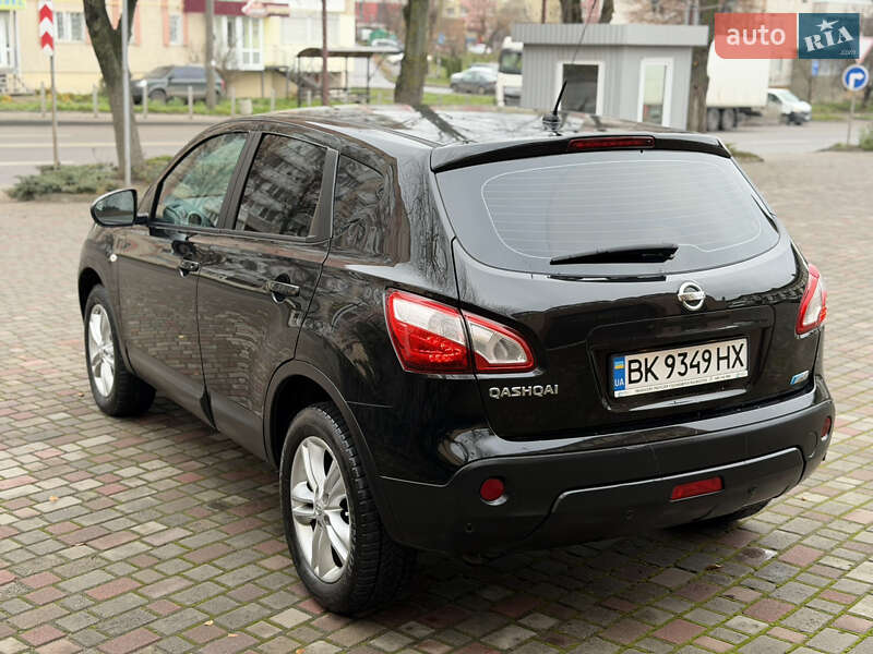 Внедорожник / Кроссовер Nissan Qashqai 2010 в Ровно