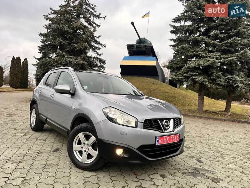 Внедорожник / Кроссовер Nissan Qashqai 2013 в Дубно