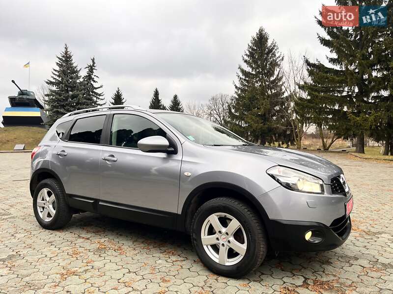 Внедорожник / Кроссовер Nissan Qashqai 2013 в Дубно