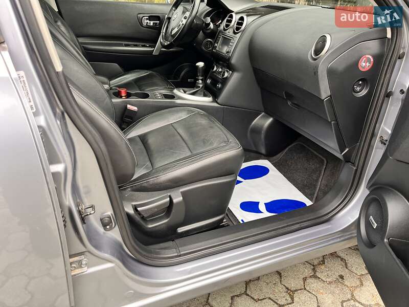 Внедорожник / Кроссовер Nissan Qashqai 2013 в Дубно