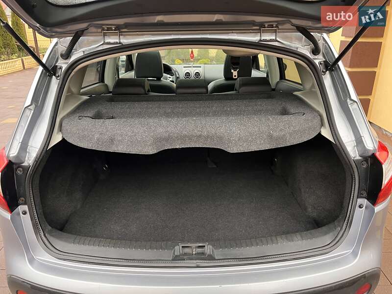 Внедорожник / Кроссовер Nissan Qashqai 2013 в Дубно