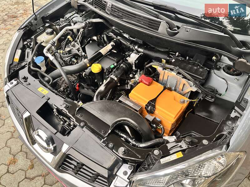 Внедорожник / Кроссовер Nissan Qashqai 2013 в Дубно