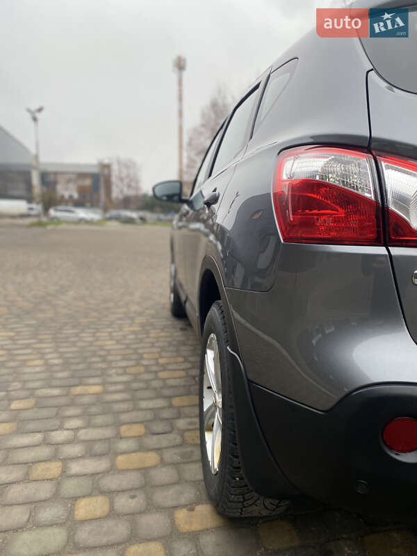 Позашляховик / Кросовер Nissan Qashqai 2011 в Луцьку
