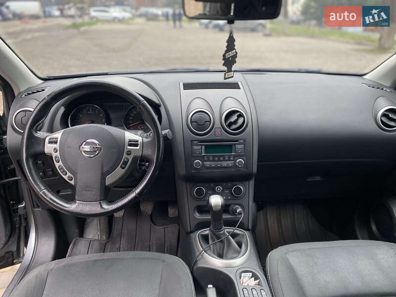 Позашляховик / Кросовер Nissan Qashqai 2011 в Луцьку