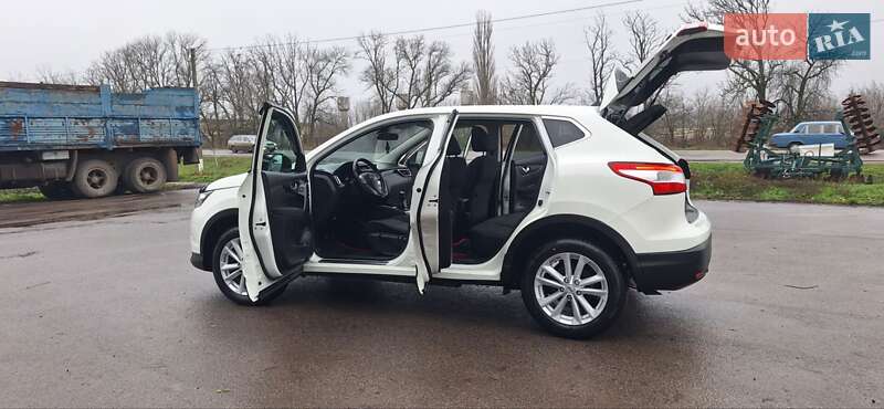 Внедорожник / Кроссовер Nissan Qashqai 2015 в Новоархангельске фото 110 Внедорожник / Кроссовер Nissan Qashqai 2015 в Новоархангельске