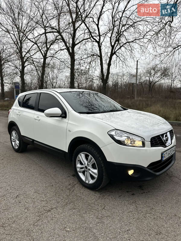 Внедорожник / Кроссовер Nissan Qashqai 2010 в Кицмани