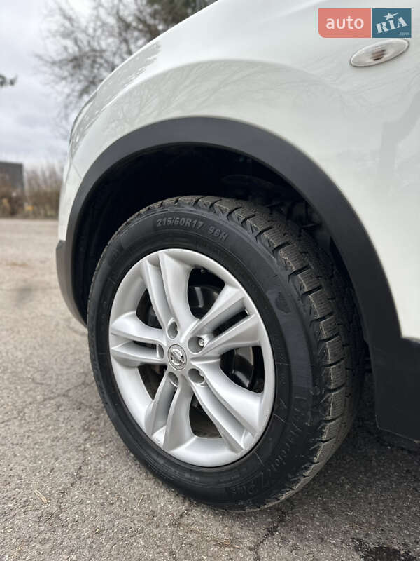 Внедорожник / Кроссовер Nissan Qashqai 2010 в Кицмани