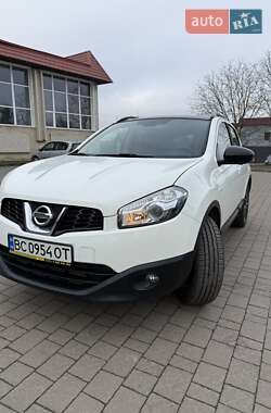 Позашляховик / Кросовер Nissan Qashqai 2013 в Буську