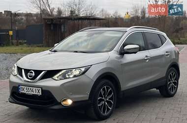 Внедорожник / Кроссовер Nissan Qashqai 2015 в Ровно