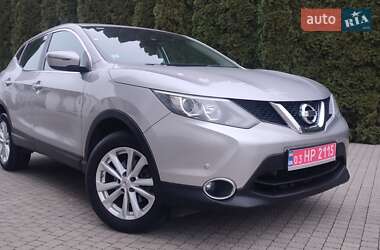 Позашляховик / Кросовер Nissan Qashqai 2016 в Луцьку