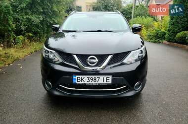 Внедорожник / Кроссовер Nissan Qashqai 2014 в Ровно