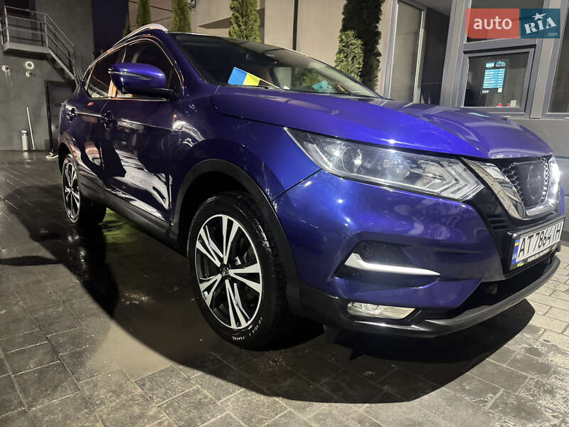 Внедорожник / Кроссовер Nissan Qashqai 2017 в Ивано-Франковске