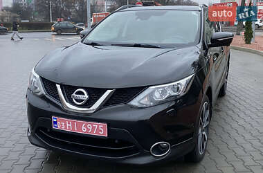 Внедорожник / Кроссовер Nissan Qashqai 2015 в Луцке