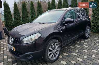 Внедорожник / Кроссовер Nissan Qashqai 2012 в Великой Багачке