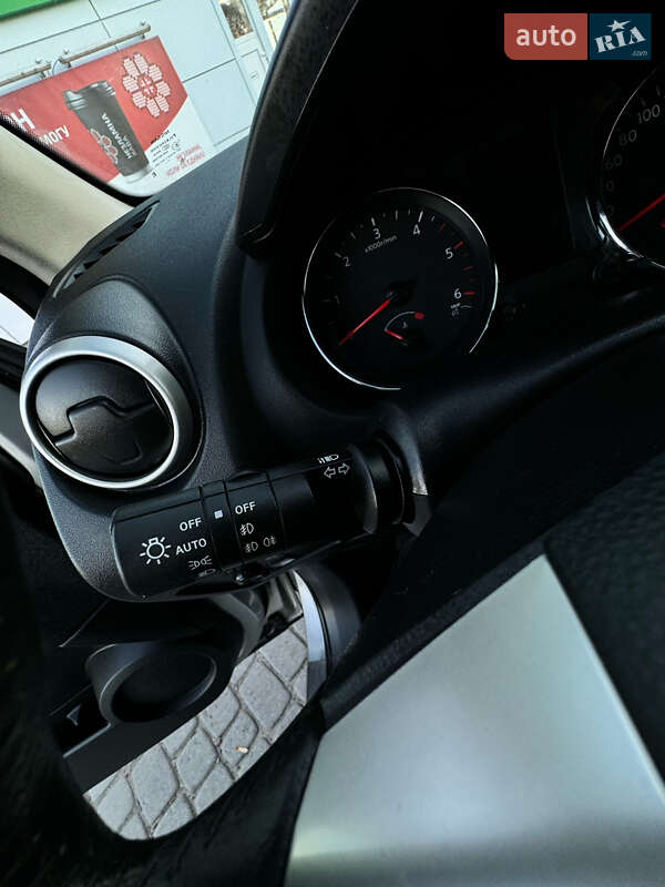 Внедорожник / Кроссовер Nissan Qashqai 2012 в Стрые фото 57 Внедорожник / Кроссовер Nissan Qashqai 2012 в Стрые