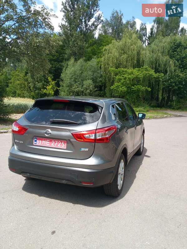 Позашляховик / Кросовер Nissan Qashqai 2014 в Луцьку