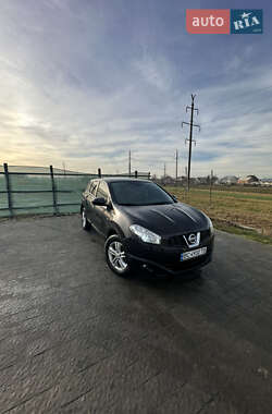 Позашляховик / Кросовер Nissan Qashqai 2011 в Львові