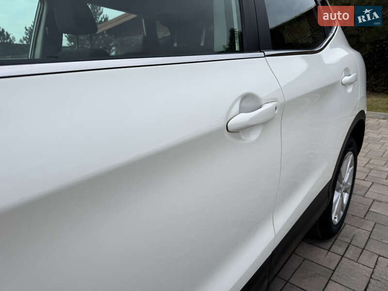 Внедорожник / Кроссовер Nissan Qashqai 2015 в Ивано-Франковске фото 17 Внедорожник / Кроссовер Nissan Qashqai 2015 в Ивано-Франковске