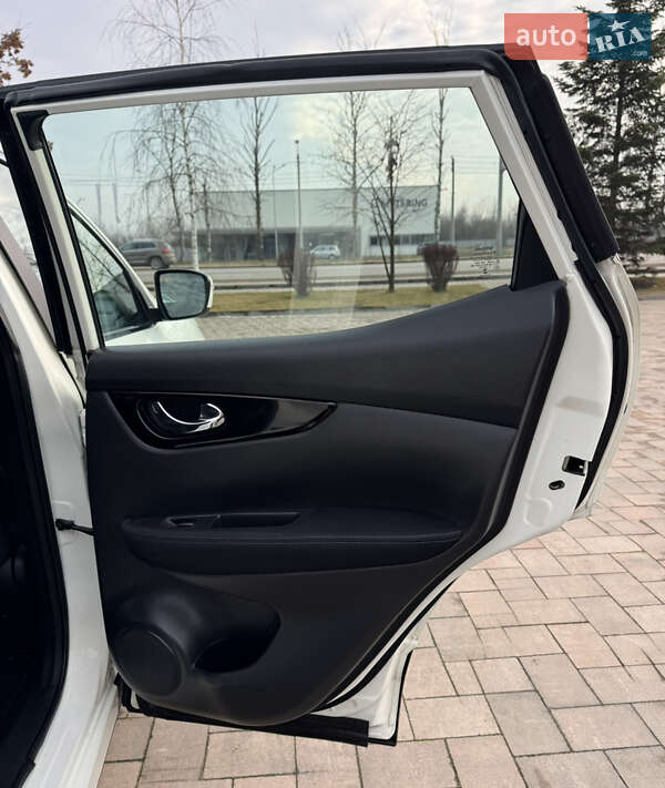 Внедорожник / Кроссовер Nissan Qashqai 2015 в Ивано-Франковске фото 30 Внедорожник / Кроссовер Nissan Qashqai 2015 в Ивано-Франковске