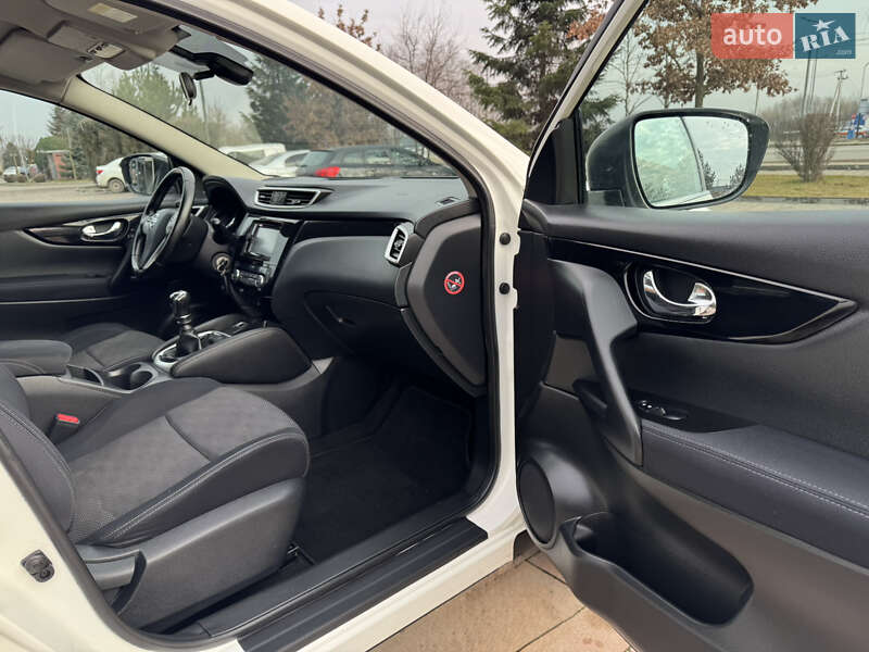 Внедорожник / Кроссовер Nissan Qashqai 2015 в Ивано-Франковске фото 35 Внедорожник / Кроссовер Nissan Qashqai 2015 в Ивано-Франковске