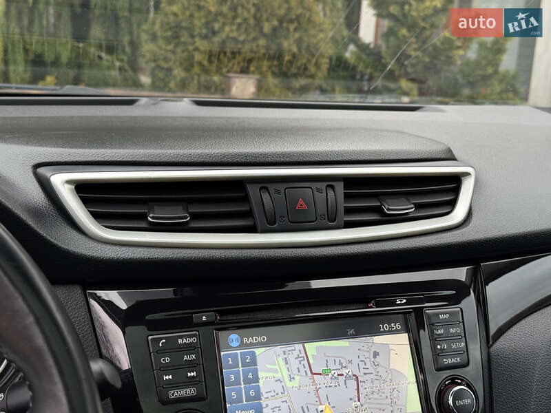 Позашляховик / Кросовер Nissan Qashqai 2015 в Стрию