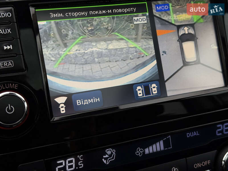 Позашляховик / Кросовер Nissan Qashqai 2015 в Стрию