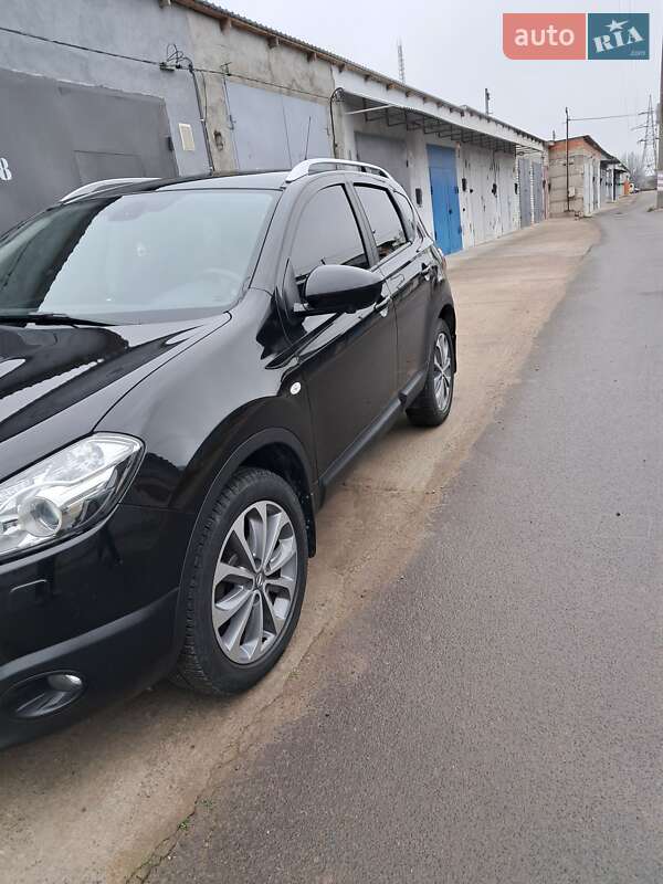 Внедорожник / Кроссовер Nissan Qashqai 2013 в Николаеве