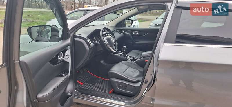 Позашляховик / Кросовер Nissan Qashqai 2016 в Новоархангельську